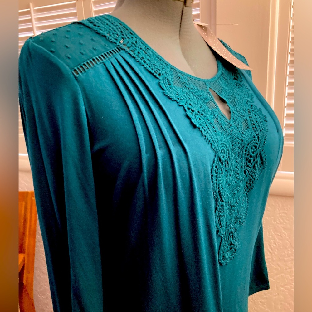 NWT danielrainn top